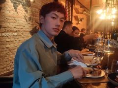 -斯普汇生蚝牛排馆(中骏世界城店)