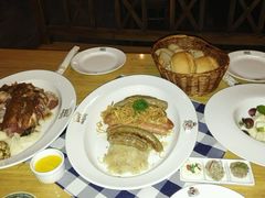 -皇冠自酿啤酒坊(中国红街5号楼店)