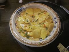 -黄桷树曹家私房菜(江与城店)