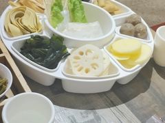 -鸡遇虾煲干锅火锅(小寨金莎店)