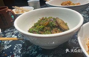 Stir-Fried Green Pepper and Hunan-style Eggplant