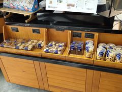 面包甜点陈列柜-依茉朵(锦秋新天地店)