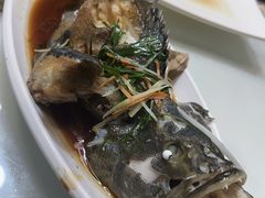 -四川小胡子海鲜(丁村万人海鲜广场店)