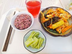 山城麻辣香锅饭-轻蔬不用等·素食(江苏路店)