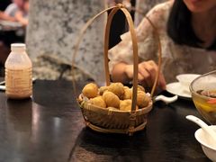 -河畔春天时尚餐厅