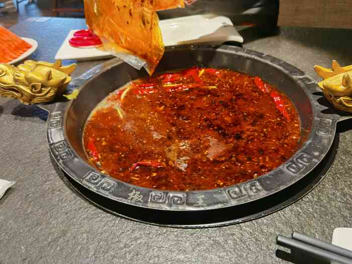 椒王火锅(衡阳店)-"位置就在万达5楼,非常好找.在众多美食中.