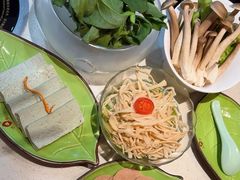 -一叶一世界·素食餐厅(锦华万达店)
