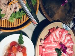 -尚尚仙·酸汤猪手·猪肚鸡火锅(华联万柳购物中心店)