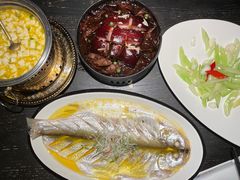 清蒸白鱼-吴越荣记苏州菜·松鼠桂鱼(月光码头店)