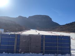 -济南卧虎山滑雪场