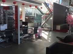 -上海星瀚奔驰4S店(红柳路店)