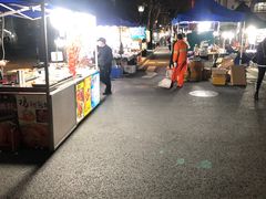-吴山路夜市