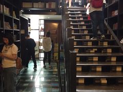 -钟书阁(松江泰晤士小镇店)