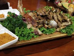 传统烤羊腿-大汗行宫园林餐厅