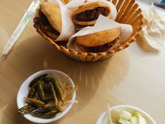 -闫家驴肉老店(华电一校店)