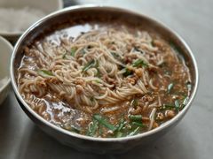 -正宗杨记普洱酸醋米线(总店)