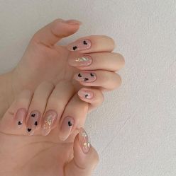 -悦指间美甲美睫