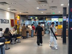 -麦当劳(上海虹桥站30B检票口楼上)