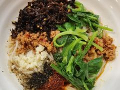 油泼米线-88号小吃店·经典云南菜·地道纳西美食