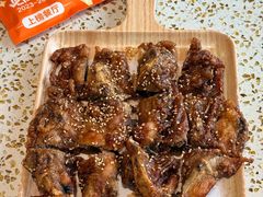 -小董哥烤串·爆汁大油边(故宫店)