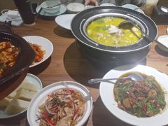 -九锅一堂酸菜鱼(万达广场店)