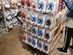 -名创优品(北京新中关购物中心地铁层店)