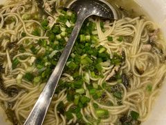 雪菜肉丝面-老淳安—伴山伴湖(千岛湖开元度假村店)