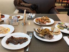 -亮马河饭店翠雅咖啡厅