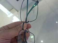 -提一眼镜·蔡司·依视路(小寨店)