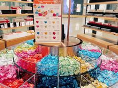 -Laderach 莱德拉(上海环贸iapm店)