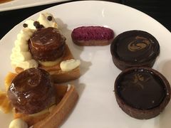 -圣丰索菲特·2 On 988 Café 自助餐厅