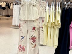 -URBAN REVIVO(七宝领展广场店)