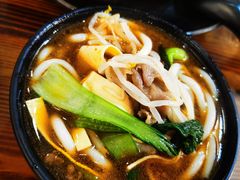 -丽虹云南过桥米线(兴工街店)
