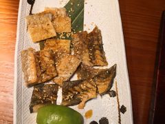 盐烤三文鱼皮-鳗鱼家·深夜食堂(军博店)
