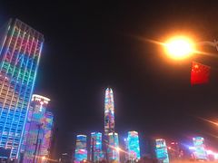 -大中华希尔顿酒店-念自助餐·嗨啤·小龙虾