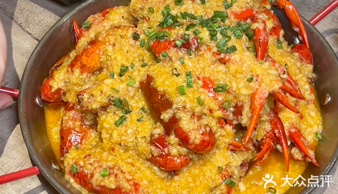 南通人进！龙虾王五个人消费1000+是啥水平