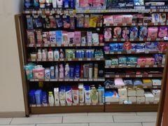 -全家便利店(洛川东路店)