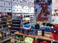 -名创优品(北京新中关购物中心地铁层店)