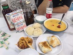 -明优利特色拌面抓饭(南昌路店)