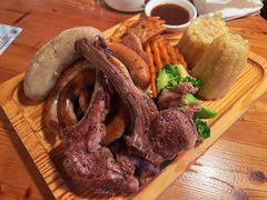 巴伐利亚香肠拼盘-宝莱纳啤酒花园餐厅PAULANER BRAUHAUS Nanjing(广州路店)