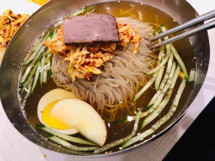 三泉冷面(旺角店)-"猜是东北人开的,辣椒都是东北口味!顺路.