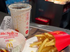 -麦当劳(上海虹桥站30B检票口楼上)