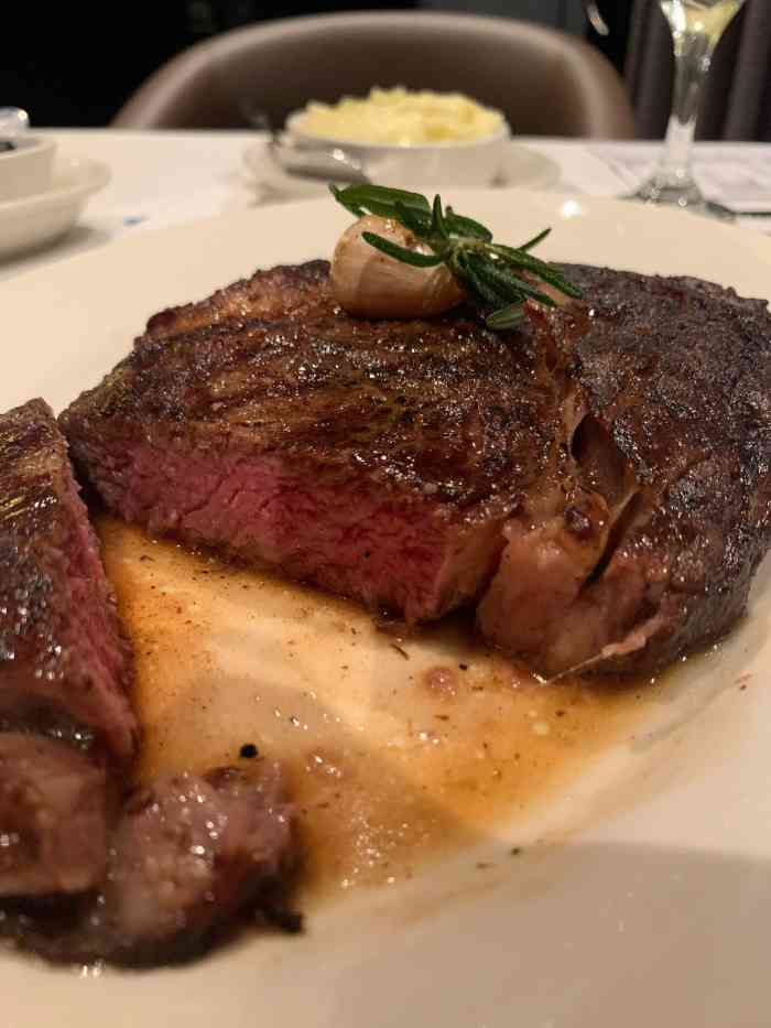 mortons 莫尔顿牛排坊(北京丽晶酒店)-"结婚纪念日来吃牛排喝红酒