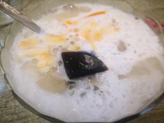 椰浆芒果西米露-乐山冰粉·狼牙土豆(竹溪湾店)