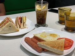 -香港新发烧腊茶餐厅(水围店)