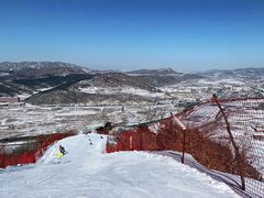 -辽阳弓长岭温泉滑雪场