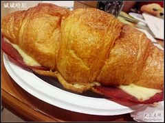 可颂-星巴克(红房子店)