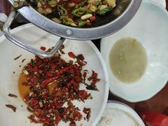 -湖南人家湘菜馆(镇江路店)