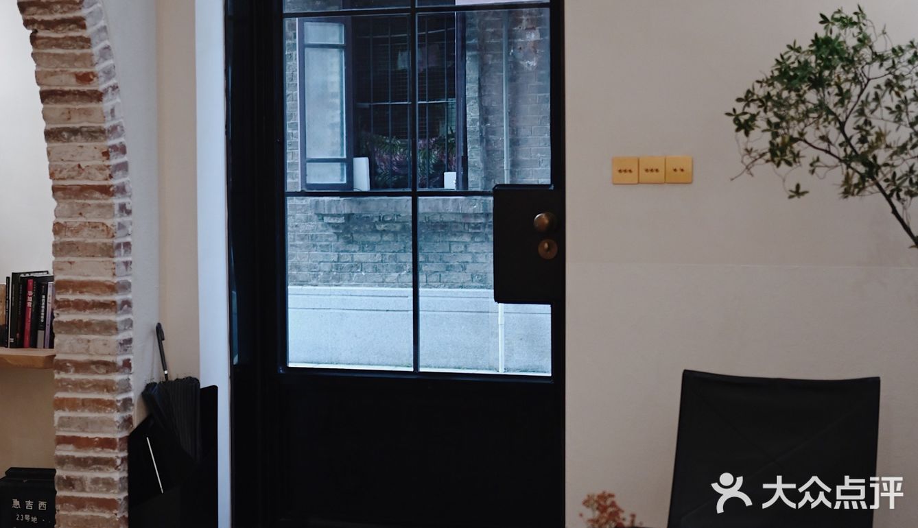 忍忍咖啡｜i人们狂喜的日系侘寂风新店