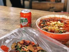 -二钢串叔麻辣烫(华龙大厦店)